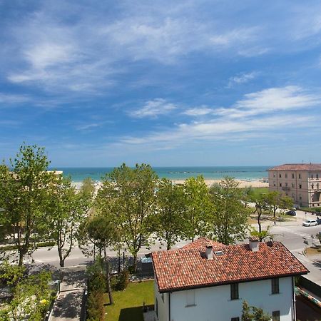 Hotel Dolcevita Cesenatico Extérieur photo