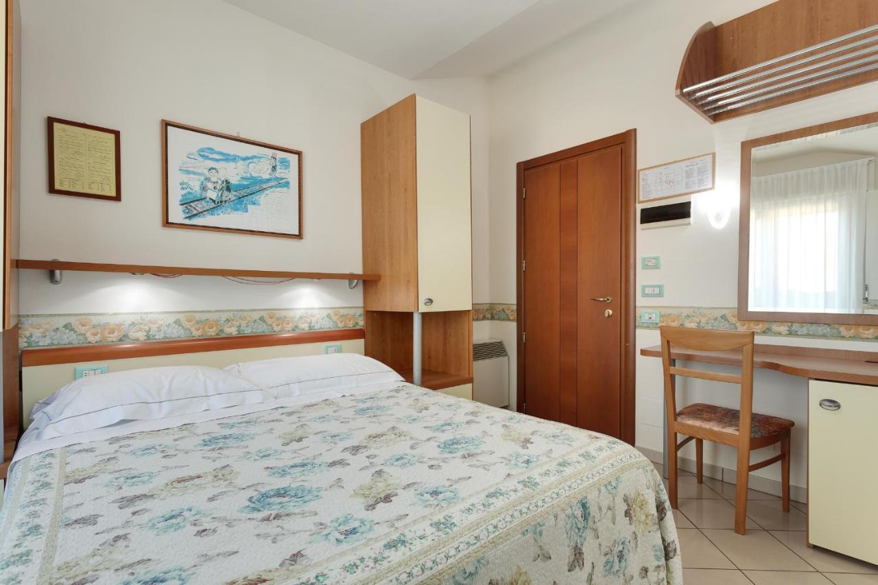 Hotel Dolcevita Cesenatico Extérieur photo