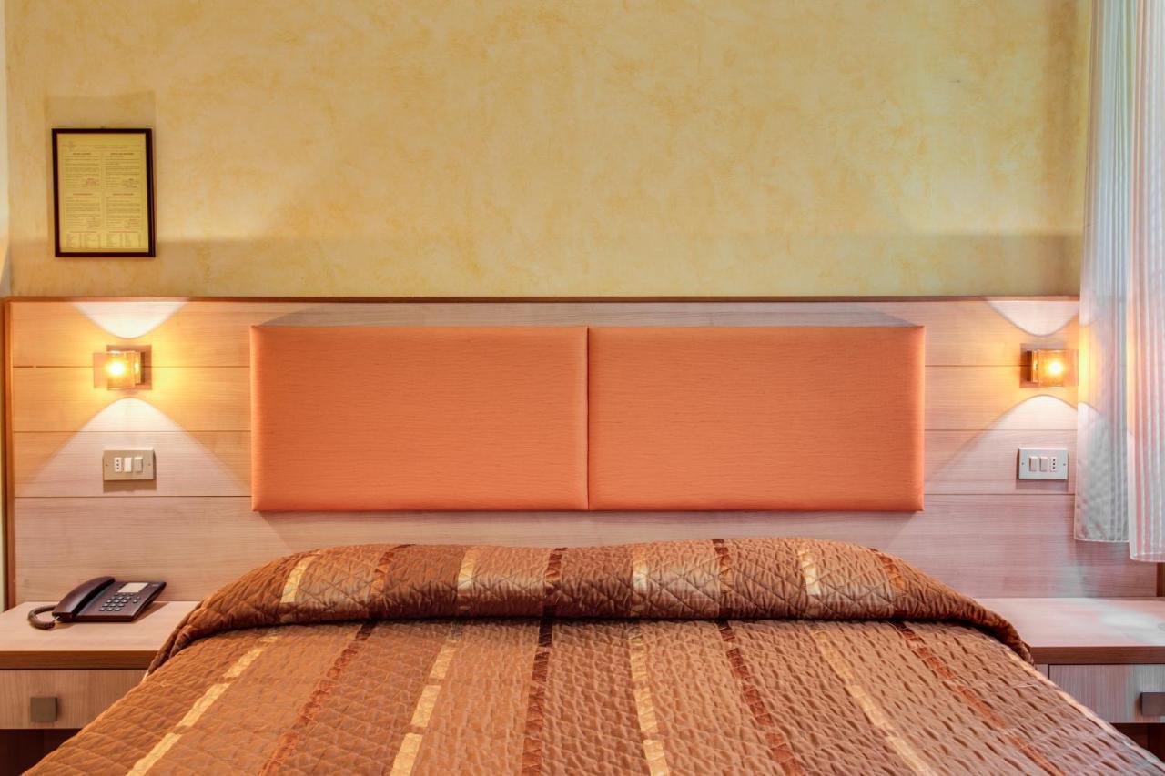 Hotel Dolcevita Cesenatico Extérieur photo