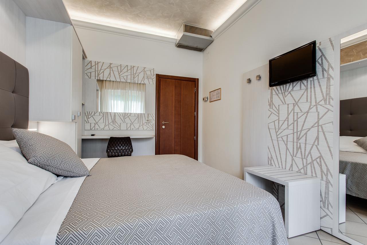 Hotel Dolcevita Cesenatico Extérieur photo