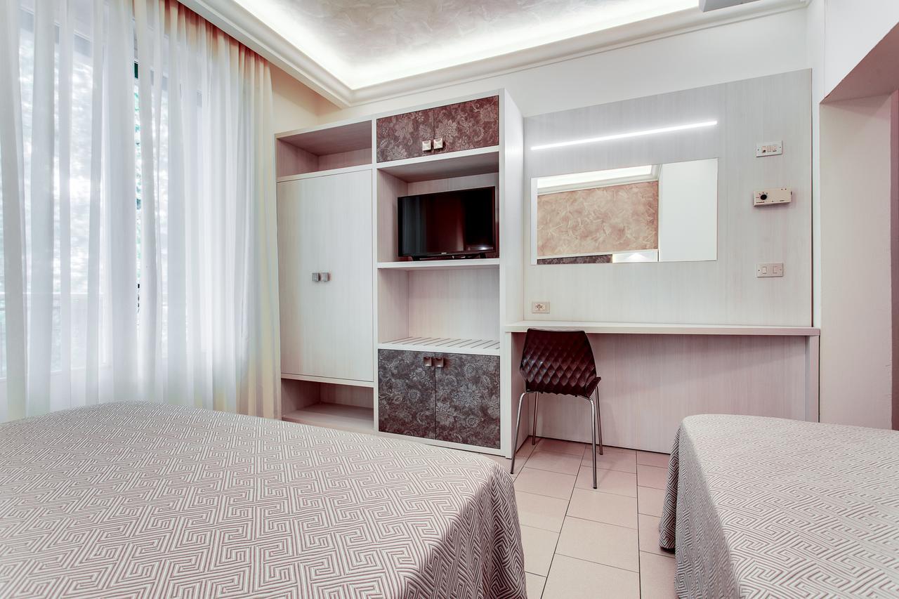 Hotel Dolcevita Cesenatico Extérieur photo